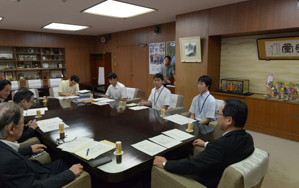 インターン実習生との懇談